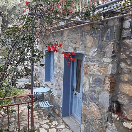 Δωμάτια Κόκκινος Πύργος Plomari Exteriér fotografie