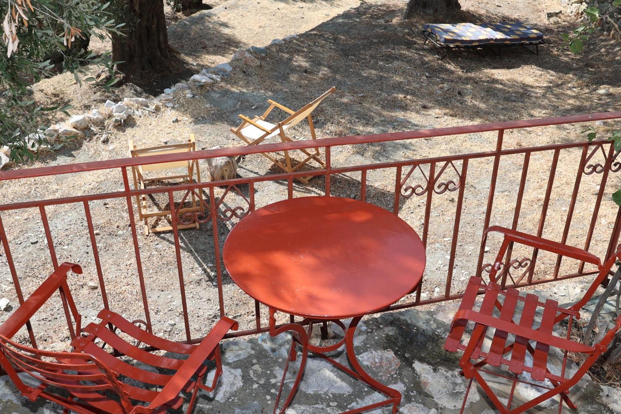 Δωμάτια Κόκκινος Πύργος Plomari Exteriér fotografie