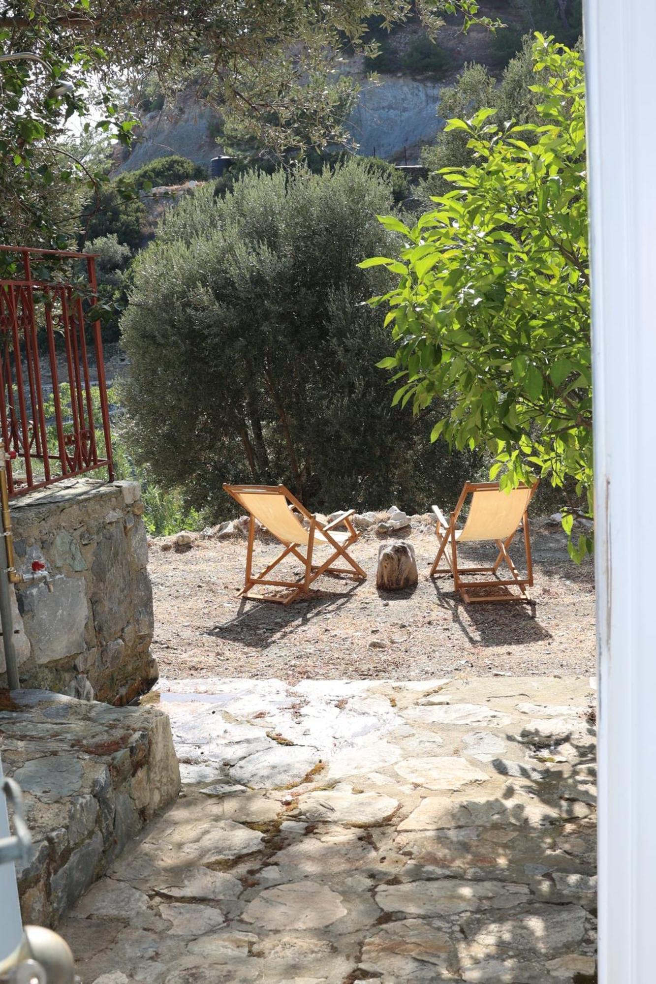 Δωμάτια Κόκκινος Πύργος Plomari Exteriér fotografie