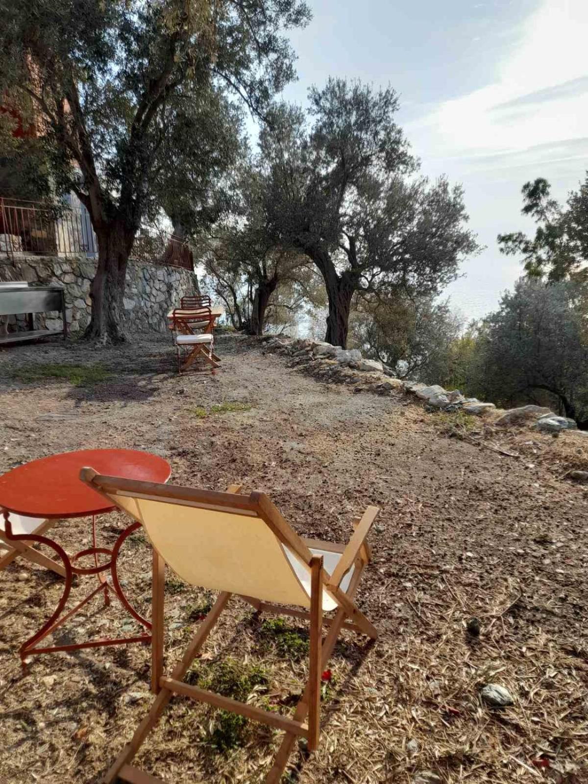 Δωμάτια Κόκκινος Πύργος Plomari Exteriér fotografie